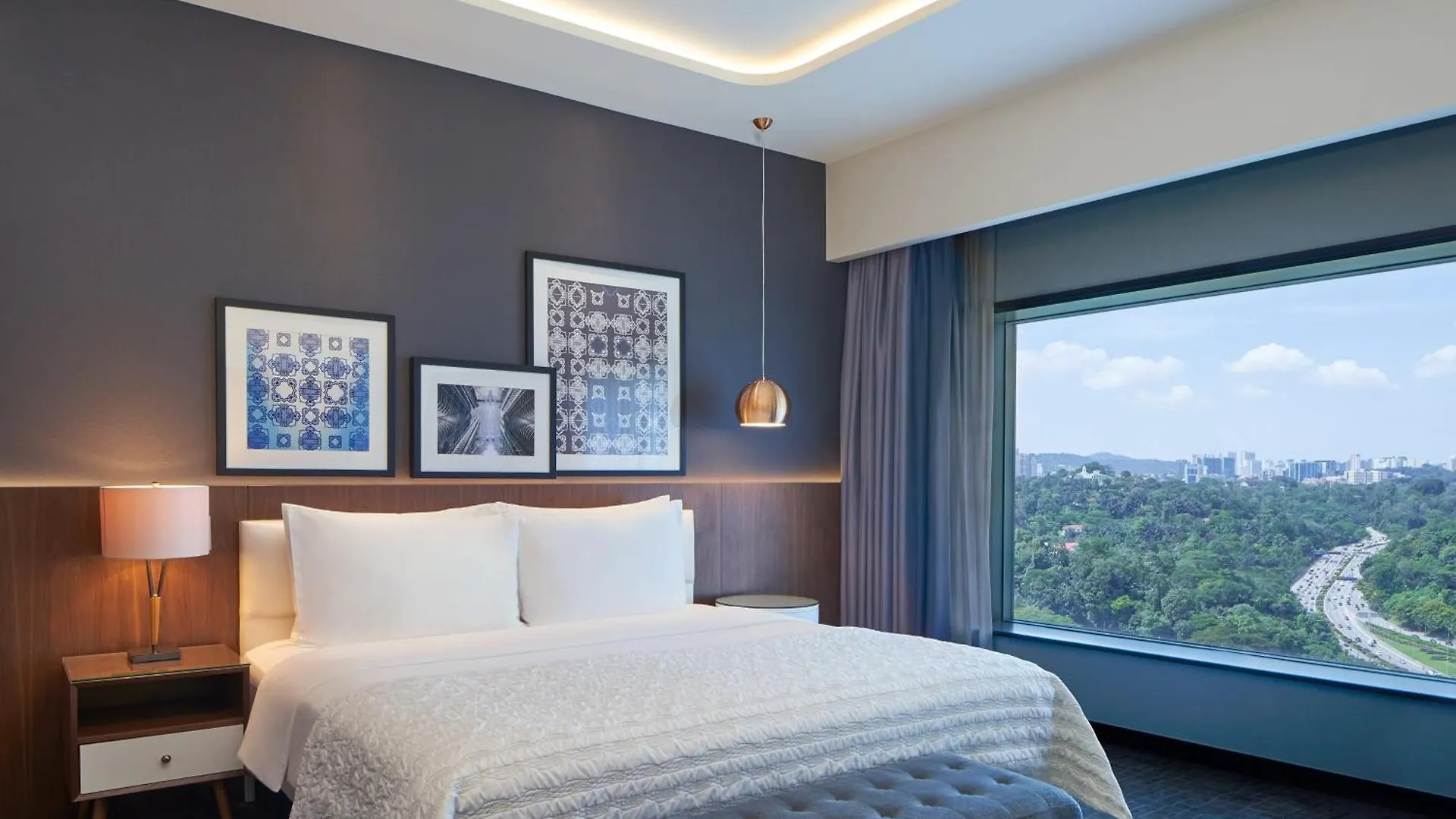 Le Meridien Kuala Lumpur 5*,