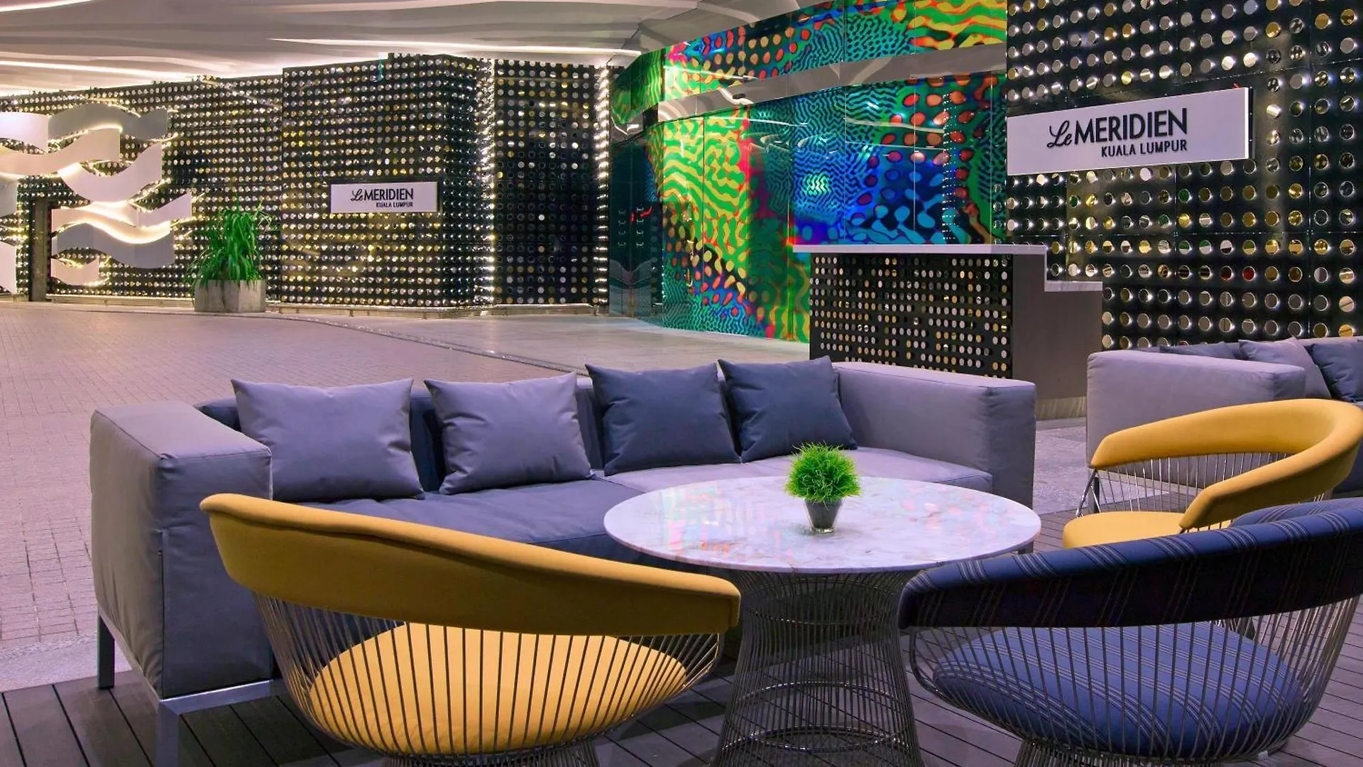 Le Meridien Куала-Лумпур 5*,  Малайзия